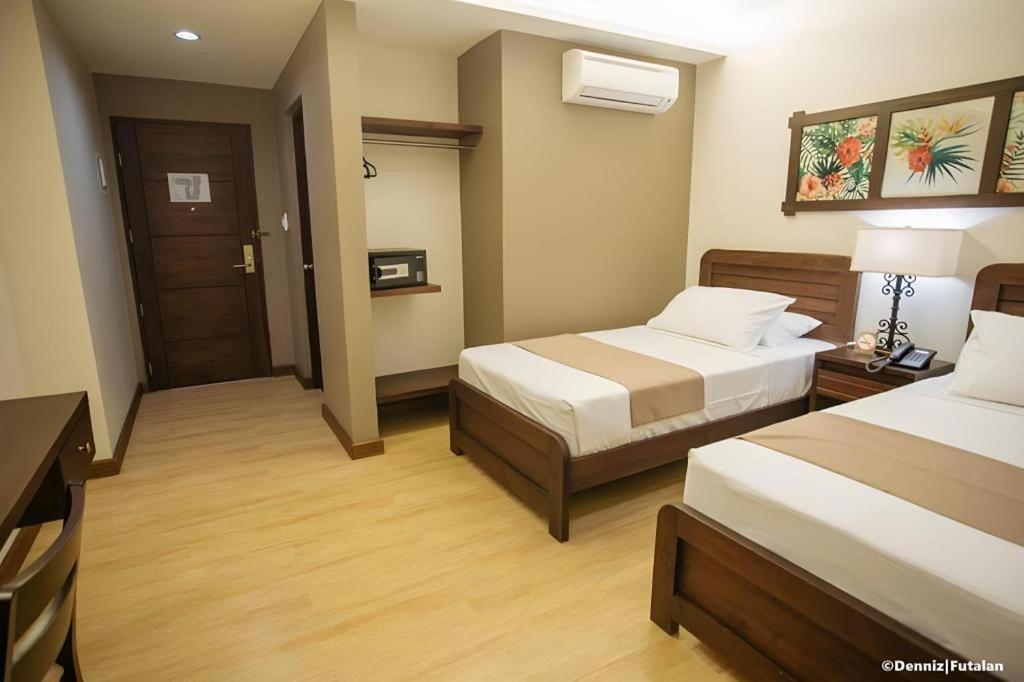 Casa Rubin Hotel Dumaguete City Exterior foto