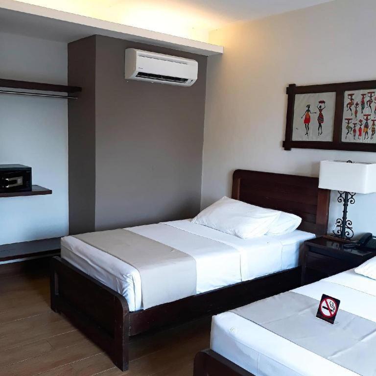 Casa Rubin Hotel Dumaguete City Exterior foto