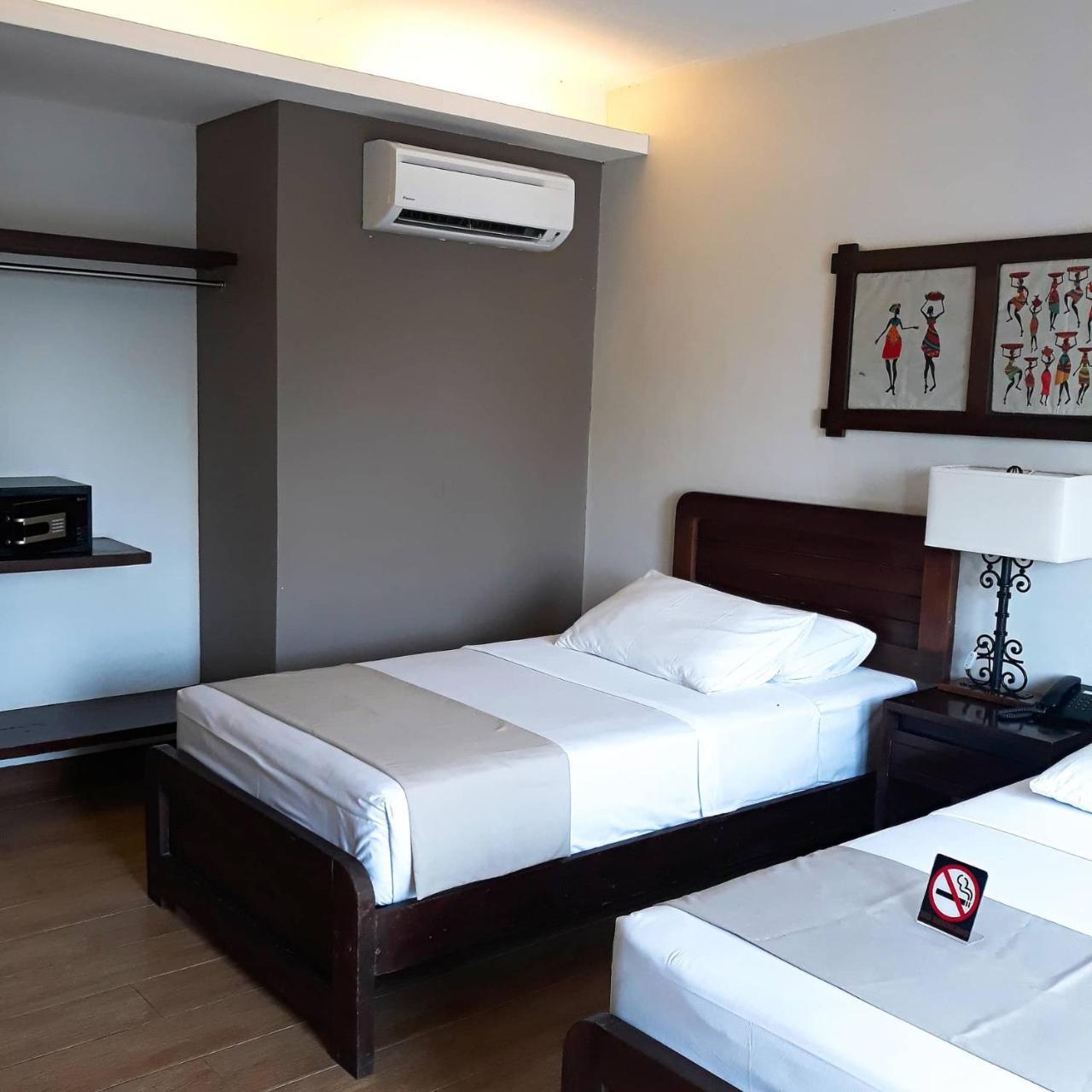 Casa Rubin Hotel Dumaguete City Exterior foto